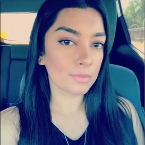 Meet your Posher, Vanessa